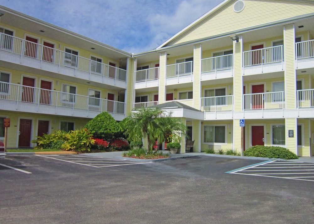 Hometowne Studios By Red Roof Orlando - Ucf Area Alafaya Exterior photo
