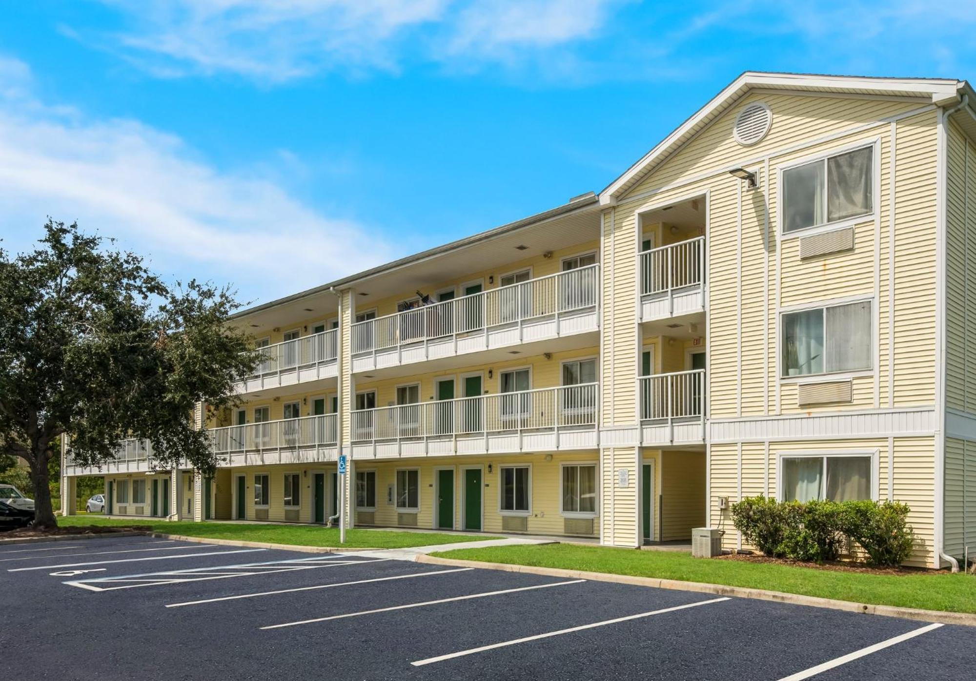 Hometowne Studios By Red Roof Orlando - Ucf Area Alafaya Exterior photo