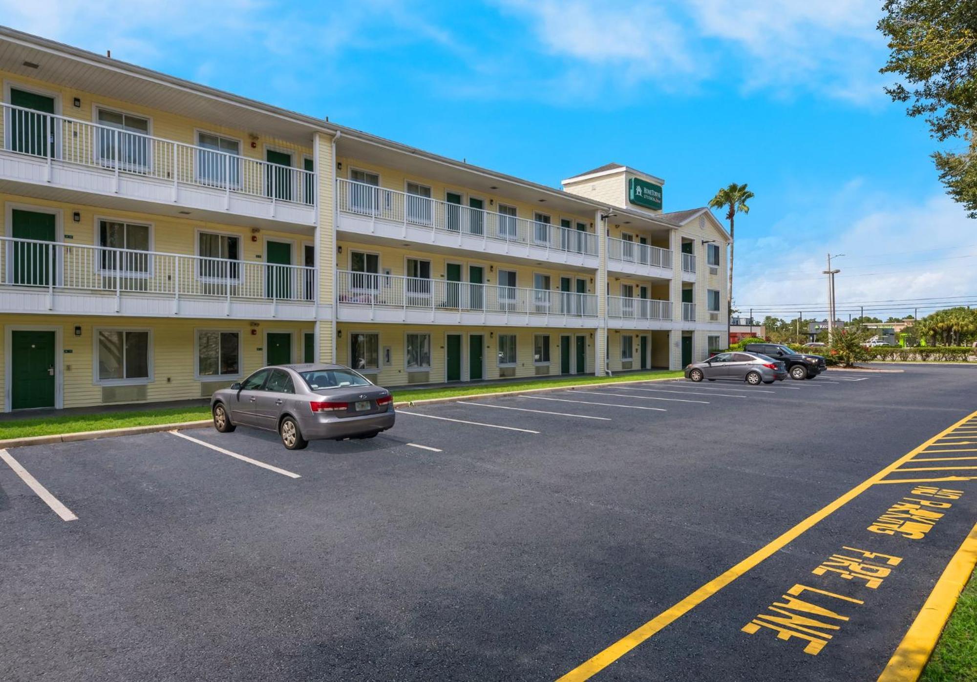 Hometowne Studios By Red Roof Orlando - Ucf Area Alafaya Exterior photo