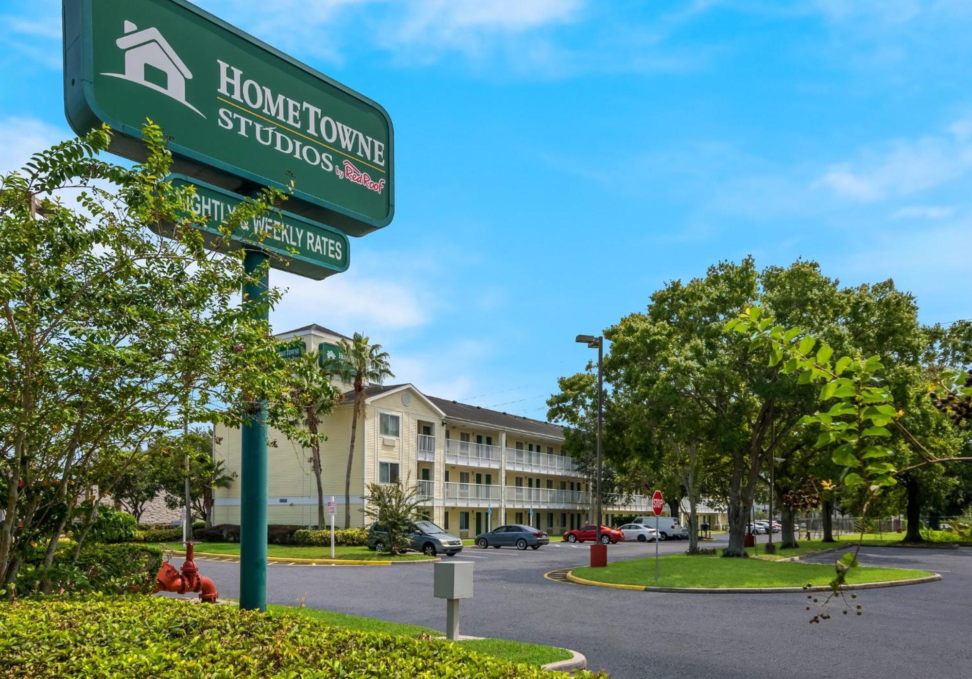 Hometowne Studios By Red Roof Orlando - Ucf Area Alafaya Exterior photo